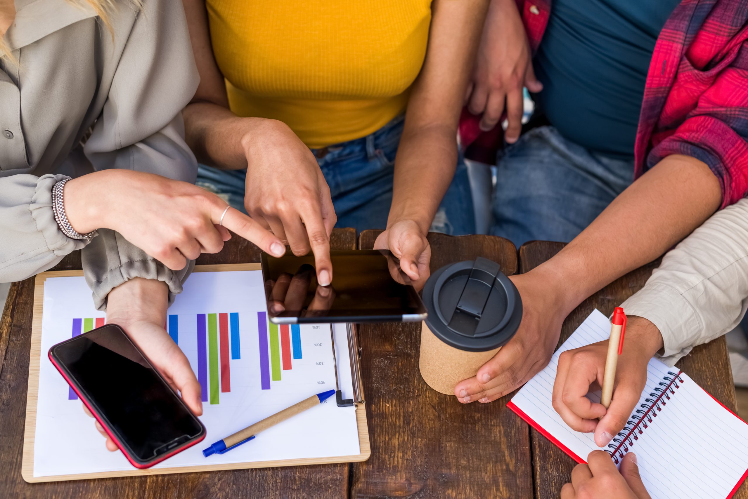trabajando-juntos-sin-velo